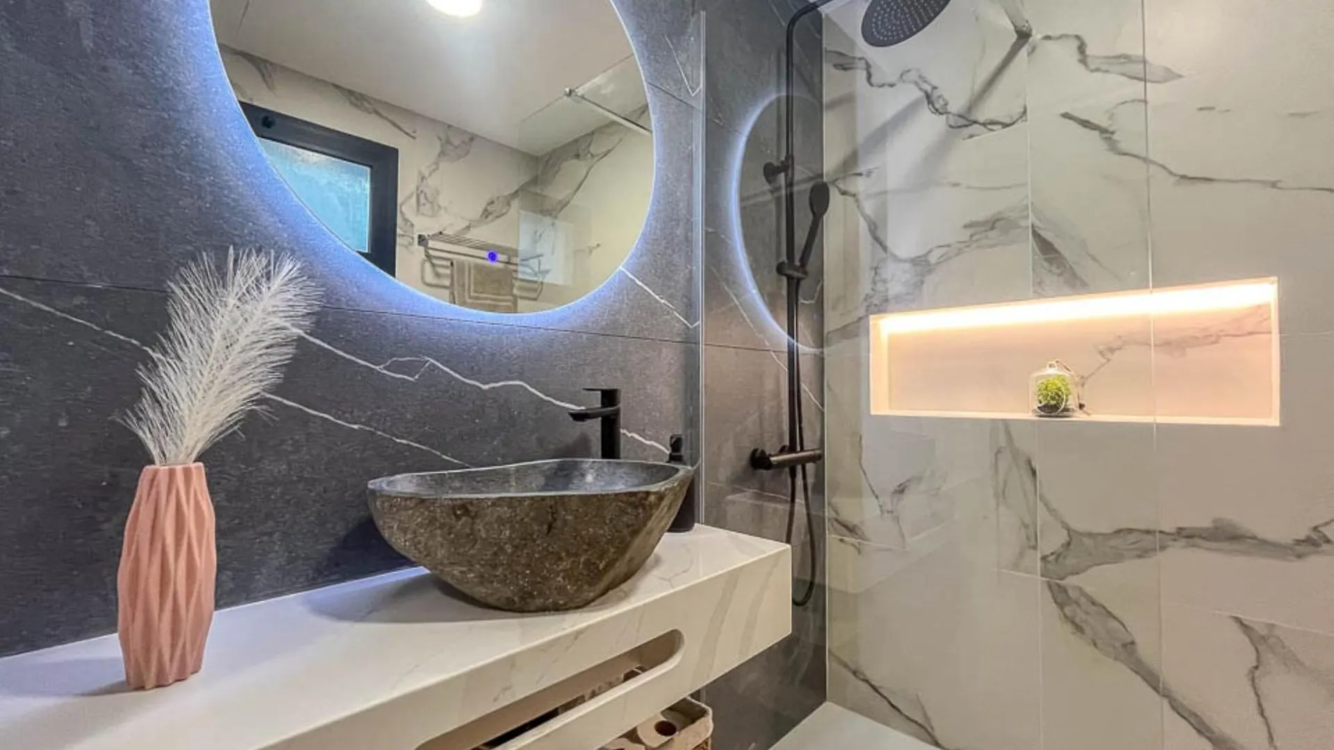 Daire El Bunker Luxury Suite En Playa Del Hombre Con Vista Al Mar